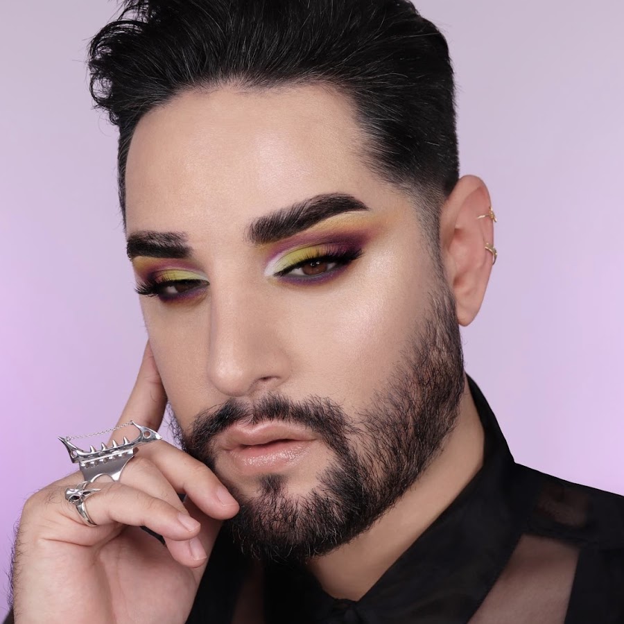 Robert Welsh- Professional Makeup Channel
