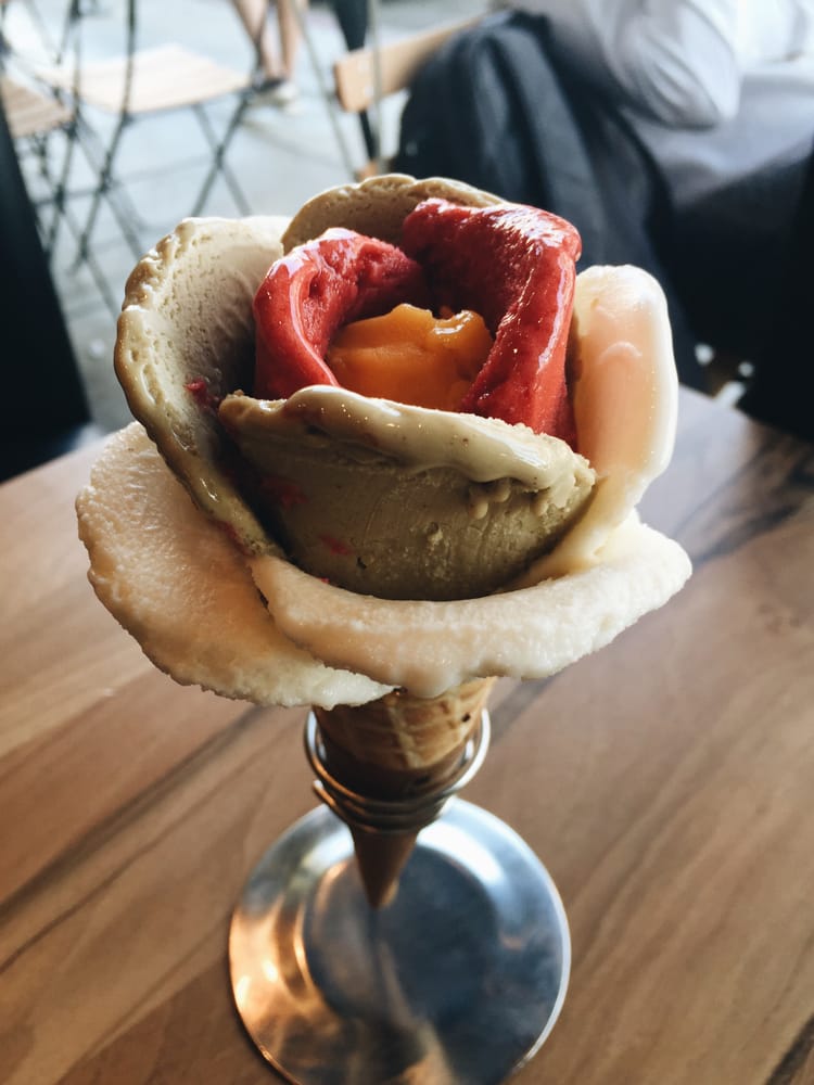 Amorino - Artisanal Gelato Maker
