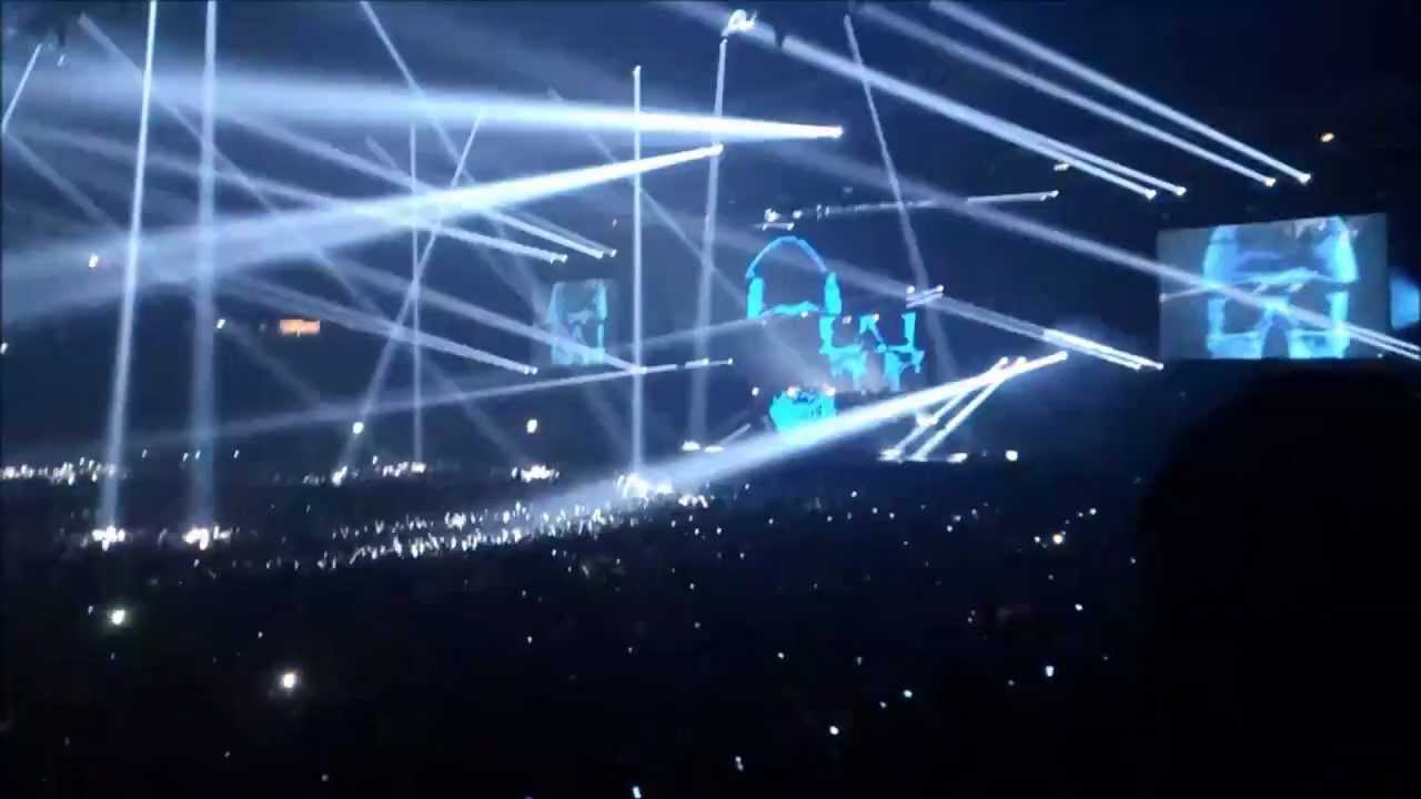 LIVE - Swedish House Mafia pumpar Sandro Silva & Quintino - Epic