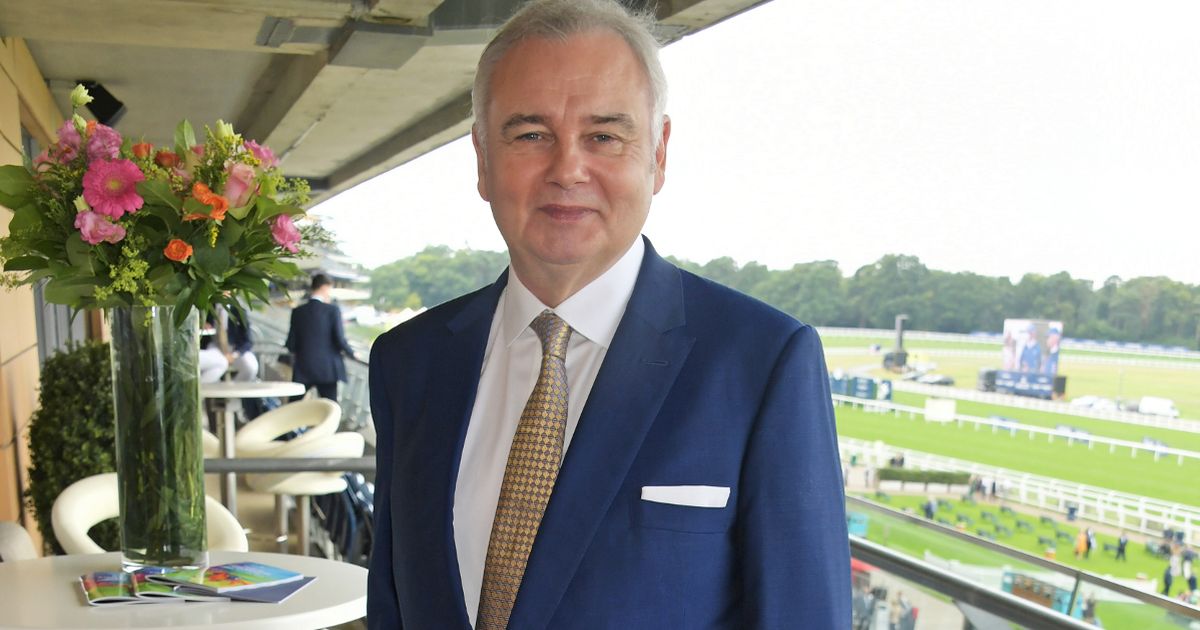 Eamonn Holmes admits he doesn’t know how to tie shoelaces