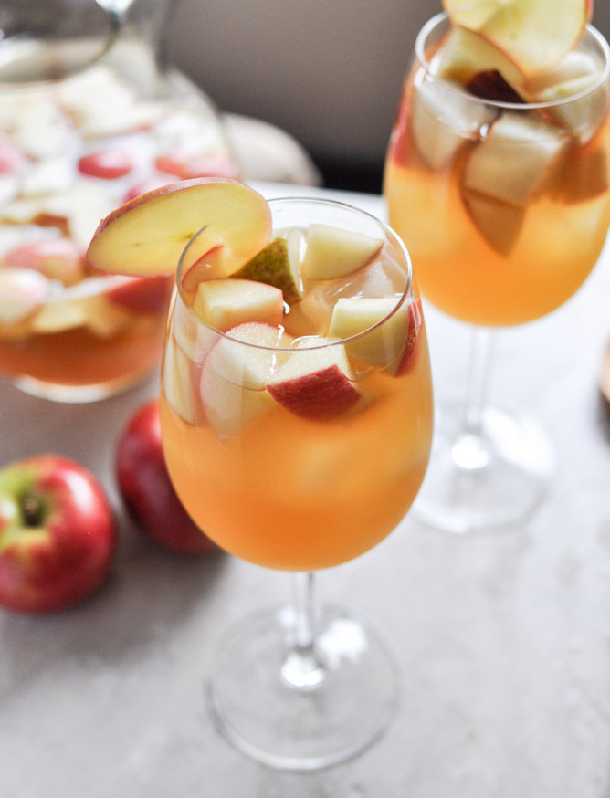 Apple Cinnamon Fall Sangria