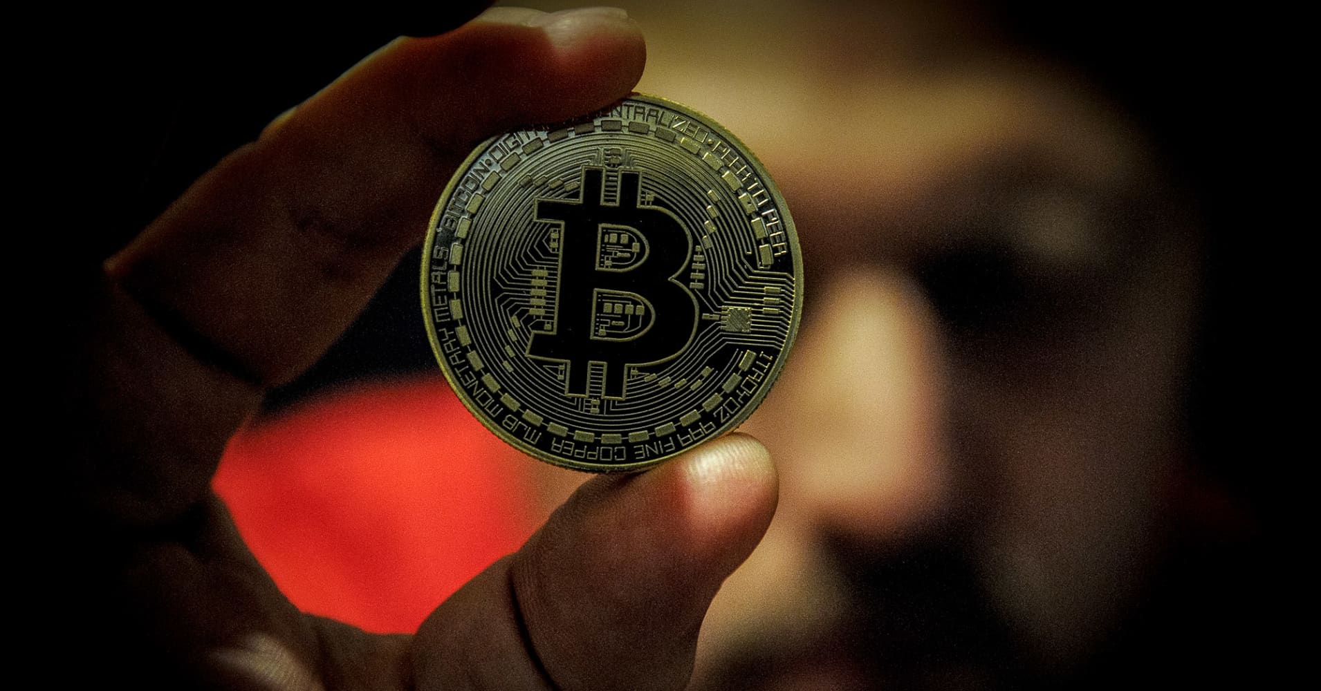 Bitcoin's post-Thanksgiving surge carries it to a new record high above $9000