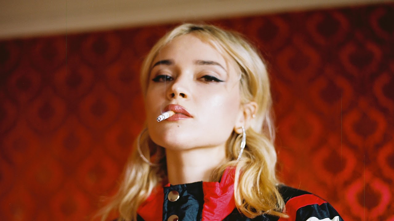 Lolo Zouaï - Summers in Vegas (Official Audio)