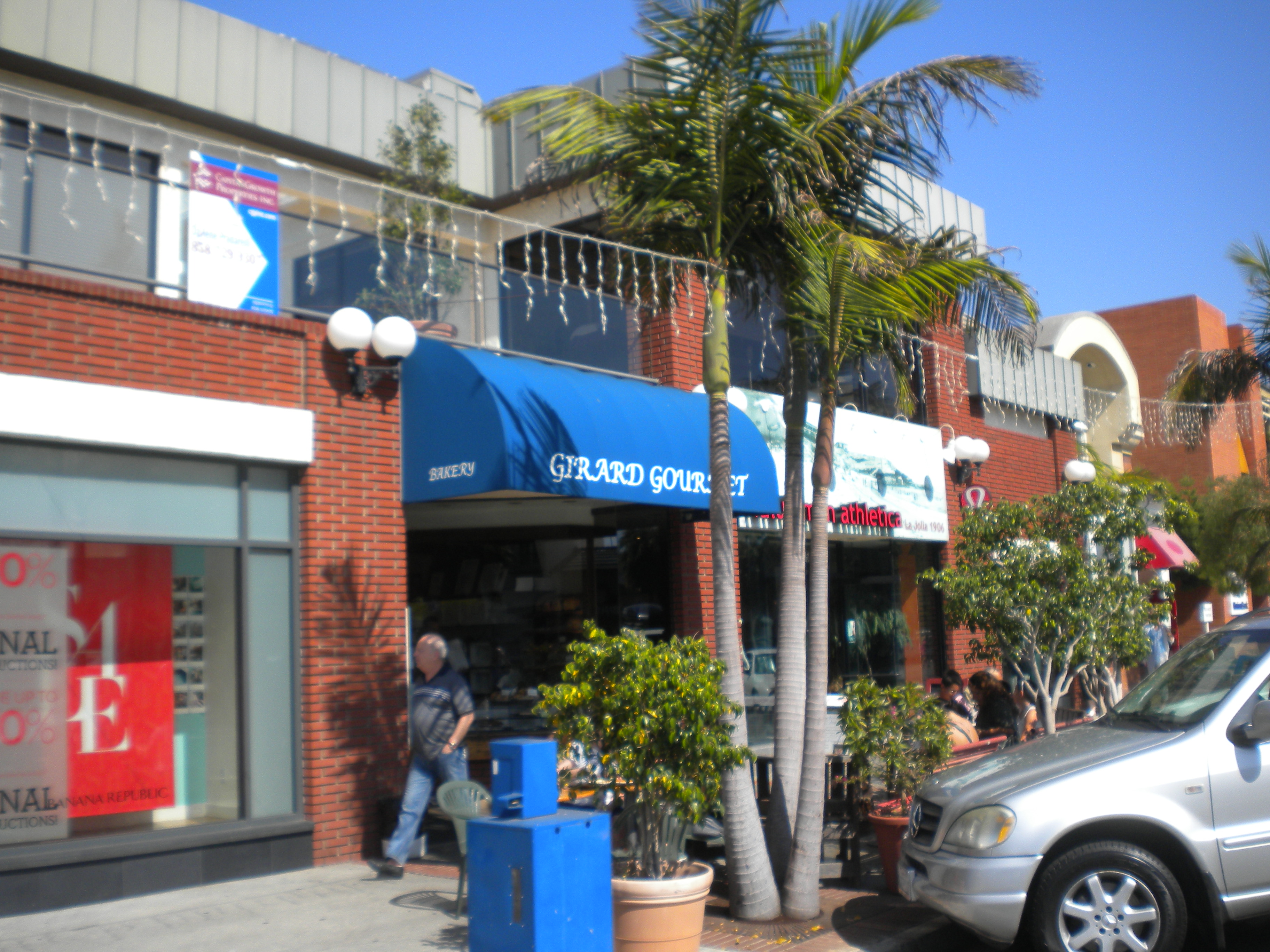 Girard Gourmet - La Jolla Cafe, Deli & Bakery