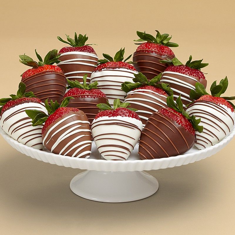 Valentine’s Day Gift Idea: Flowers & Chocolate Dipped Strawberries at Shari's Berries 