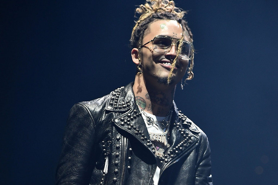 Lil Pump - "Be Like Me" ft. Lil Wayne (Official Music Video)