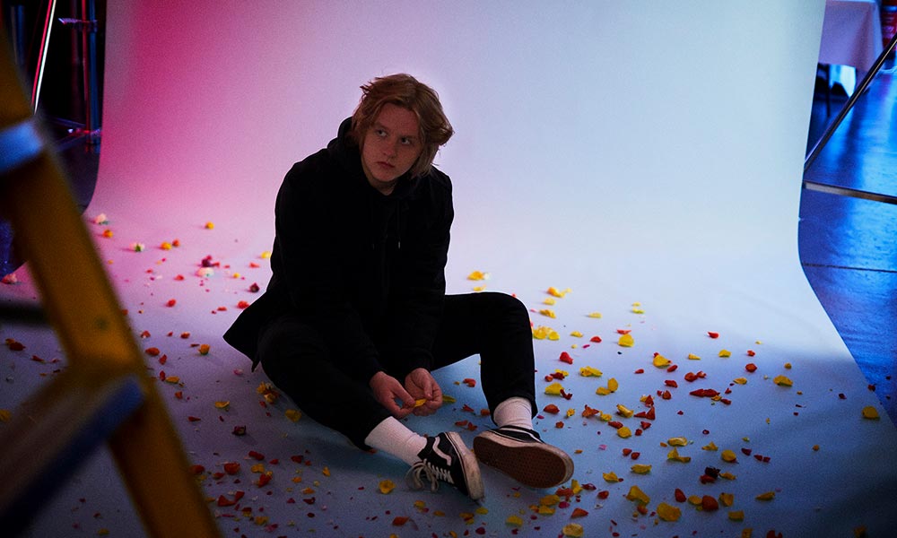Lewis Capaldi - Before You Go (Lyric Video)