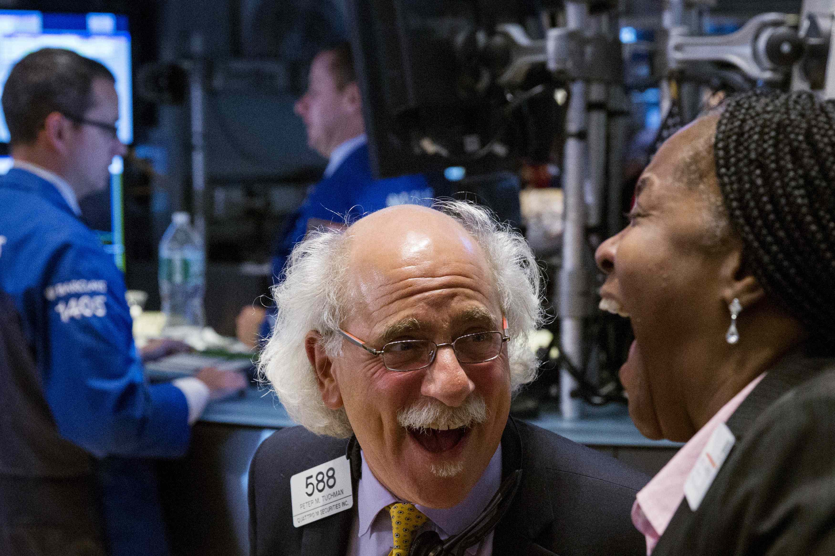 U.S. consumers didn't really care about last week's chaotic stock market sell-off