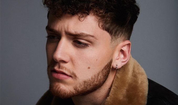Mine- Bazzi (Official Video)