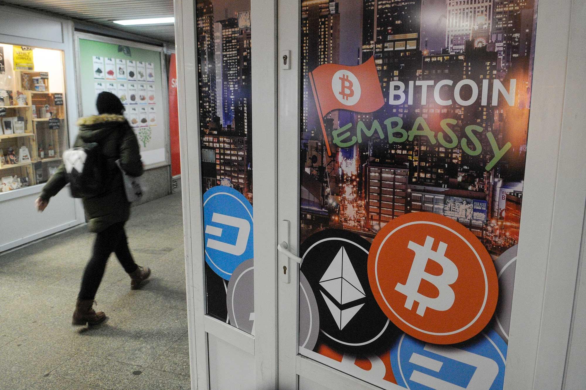 CEO of soaring 'blockchain' stock sells about $870,000 worth of the shares