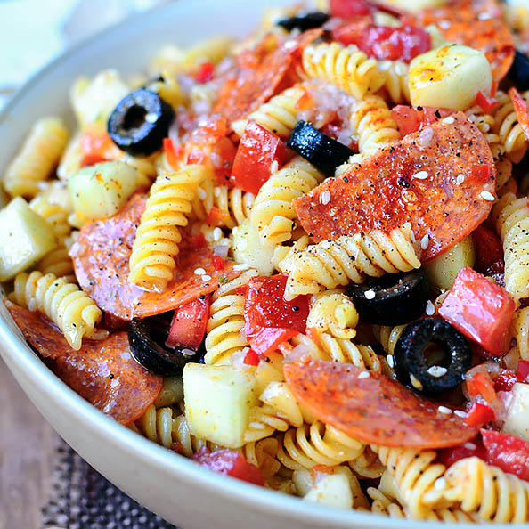 The BEST Pasta Salad (Video) - Iowa Girl Eats