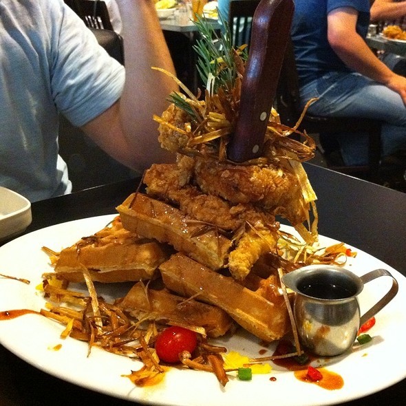 Hash House a go go - Twisted Farm Food - Breakfast Lunch Dinner