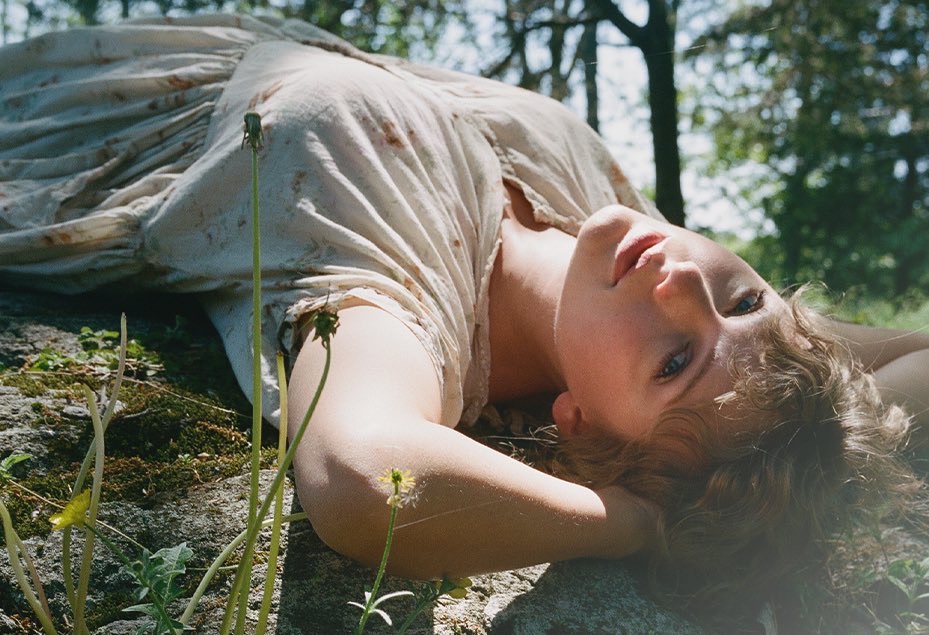 Taylor Swift – seven 