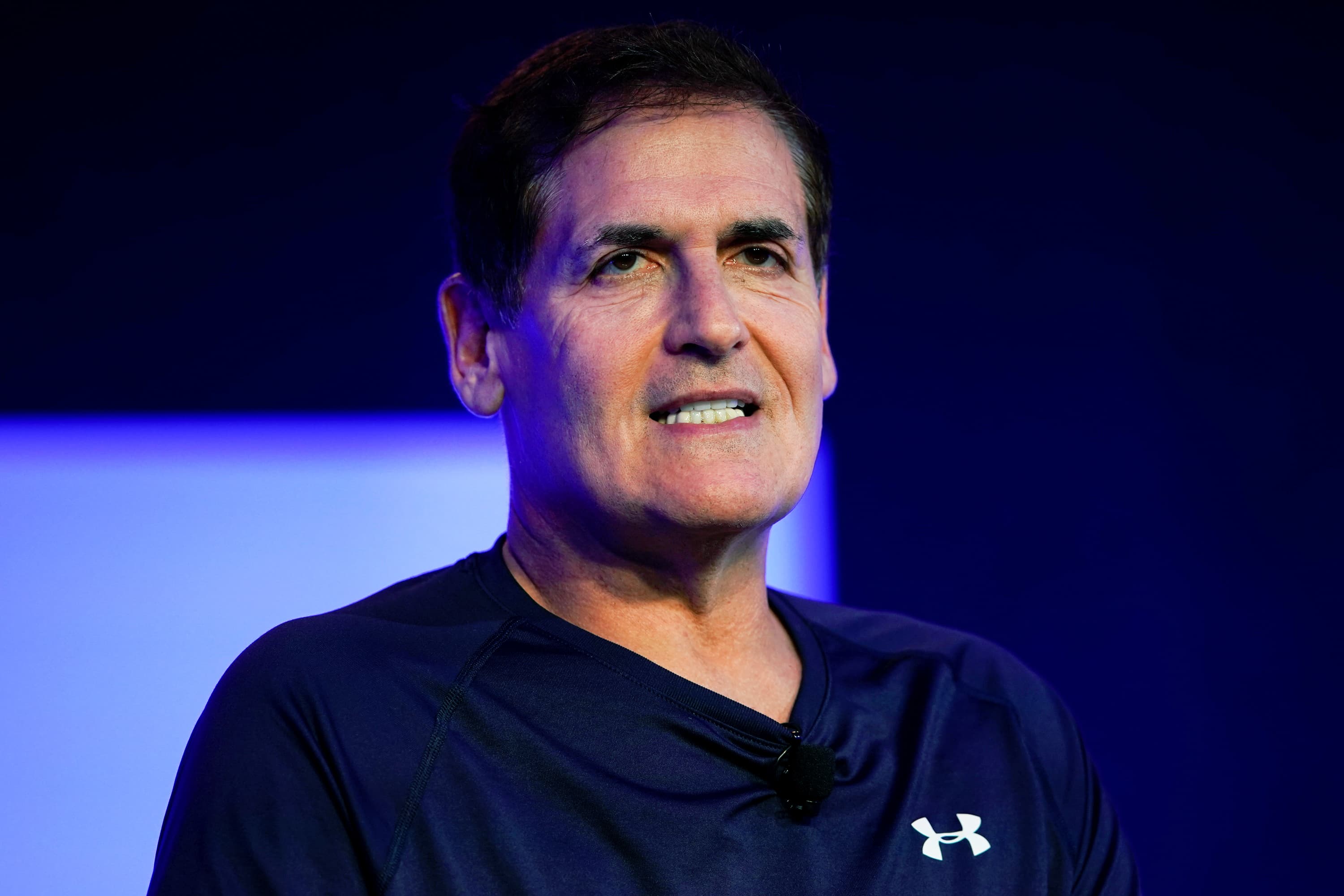 Mark Cuban, who made billions from the dot-com bubble, says here's how you'll know the rally is over
