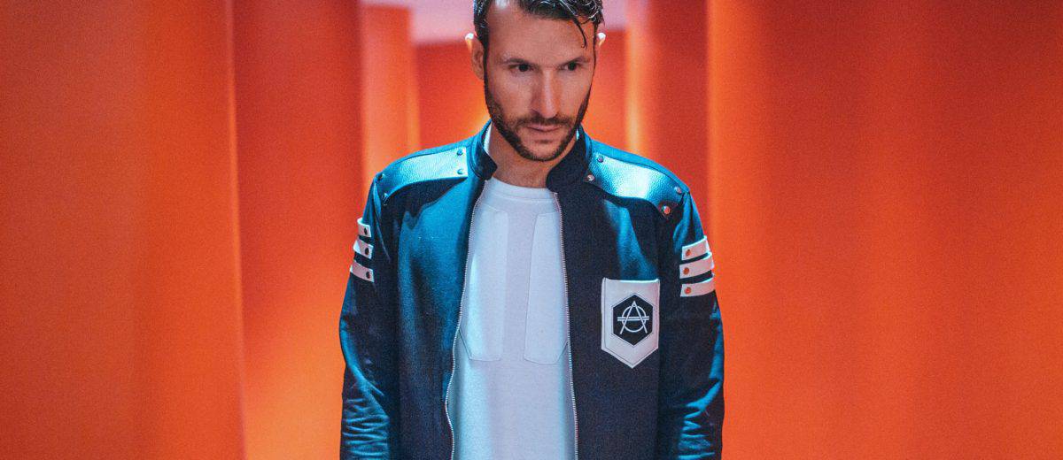 Don Diablo ft. A R I Z O N A - Take Her Place (Official Lyric Video)