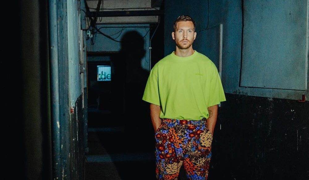 Calvin Harris, Rag'n'Bone Man - Giant (Lyric Video)