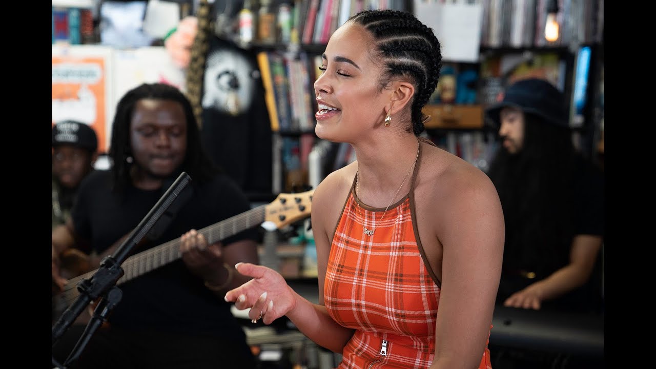 Jorja Smith: NPR Music Tiny Desk Concert - Blue Lights