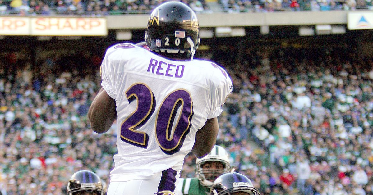 Ed Reed DESTROYS Colts Player