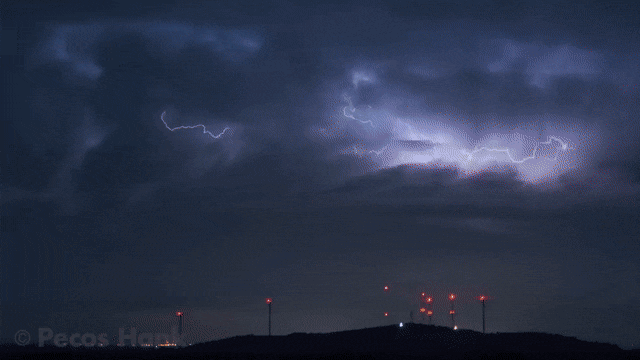 Live - Lightning Crashes 